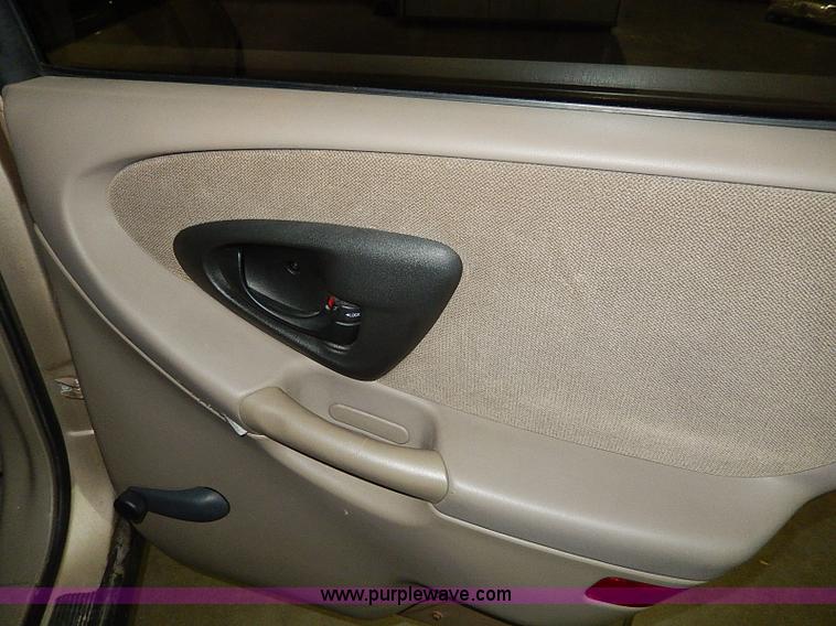 image for item I9448 2002 Chevrolet Malibu