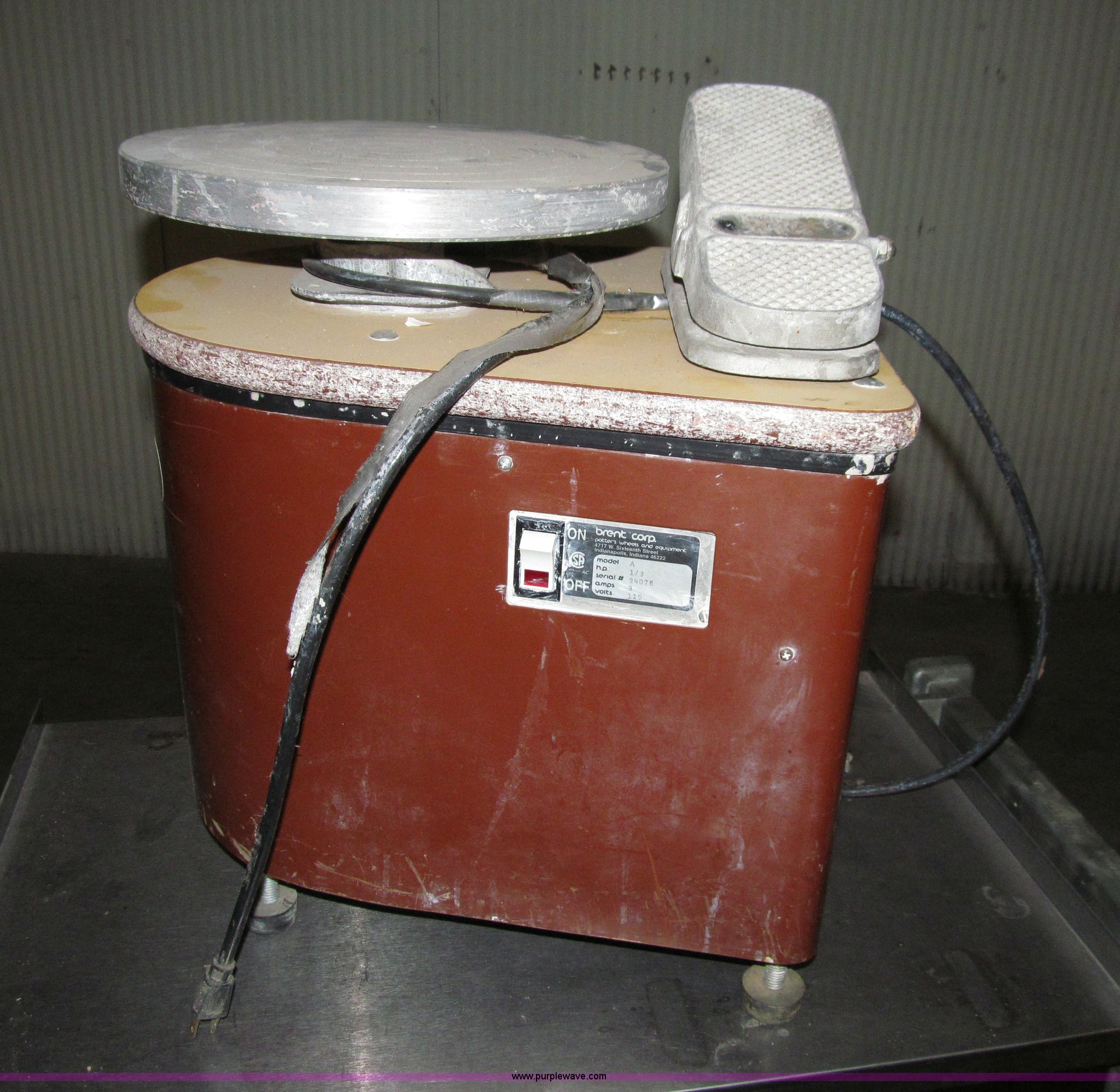 Brent pottery wheel in Des Moines, IA Item E4608 sold Purple Wave