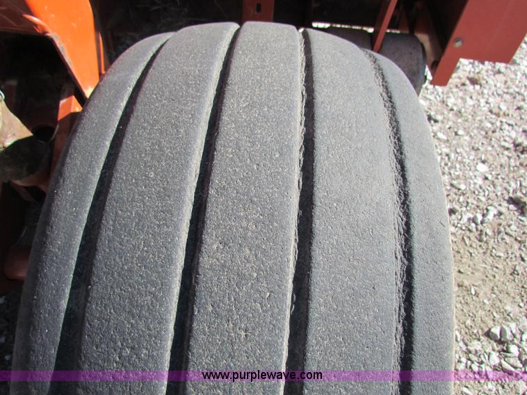 image for item AE9098 2003 Hesston 1365 disc mower