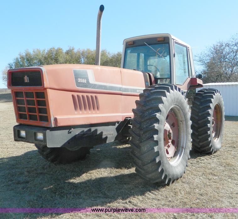 image for item AZ9020 1980 International Harvester 3588 2+2 4WD tractor