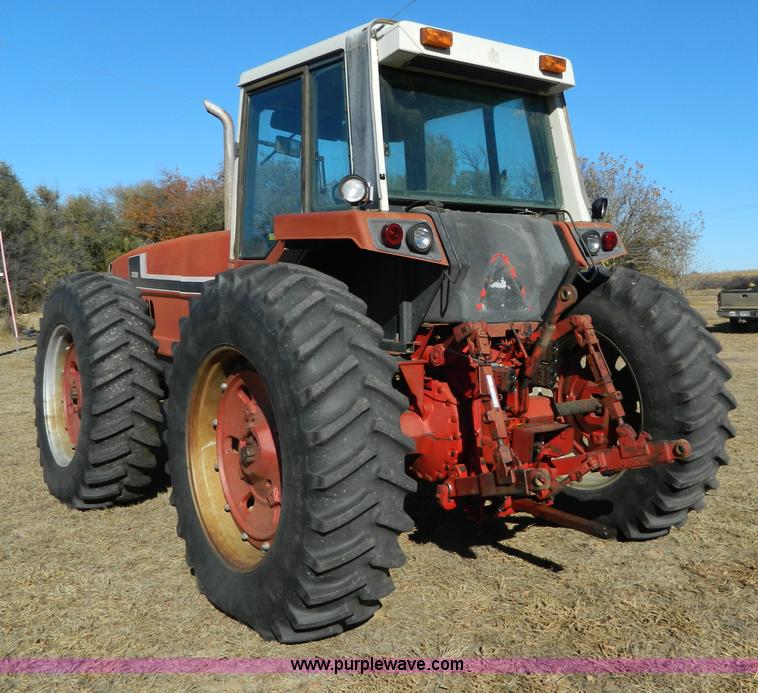 image for item AZ9020 1980 International Harvester 3588 2+2 4WD tractor