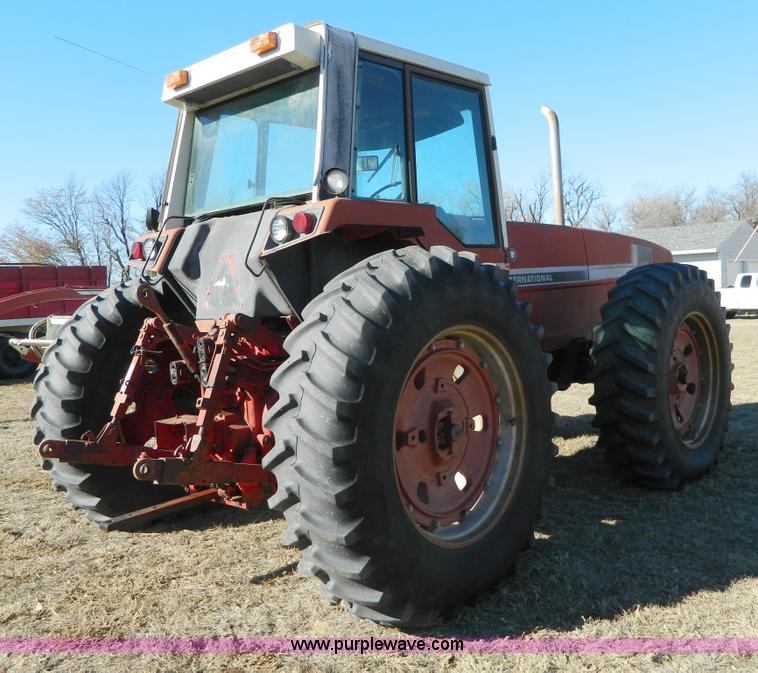 image for item AZ9020 1980 International Harvester 3588 2+2 4WD tractor