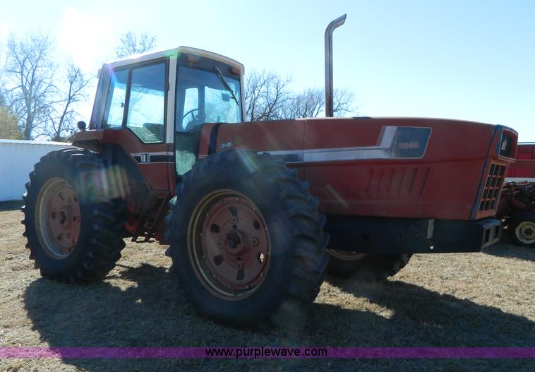image for item AZ9020 1980 International Harvester 3588 2+2 4WD tractor