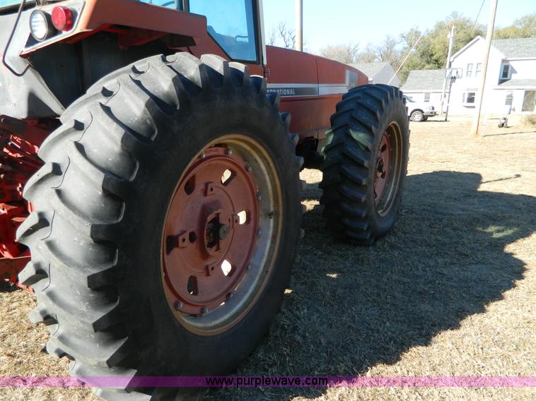 image for item AZ9020 1980 International Harvester 3588 2+2 4WD tractor