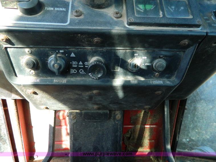 image for item AZ9020 1980 International Harvester 3588 2+2 4WD tractor