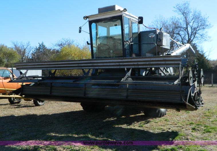 image for item AZ9027 1967 Gleaner C2 combine