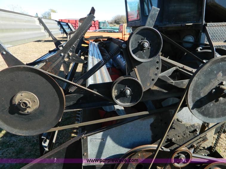 image for item AZ9027 1967 Gleaner C2 combine