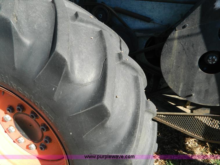 image for item AZ9027 1967 Gleaner C2 combine