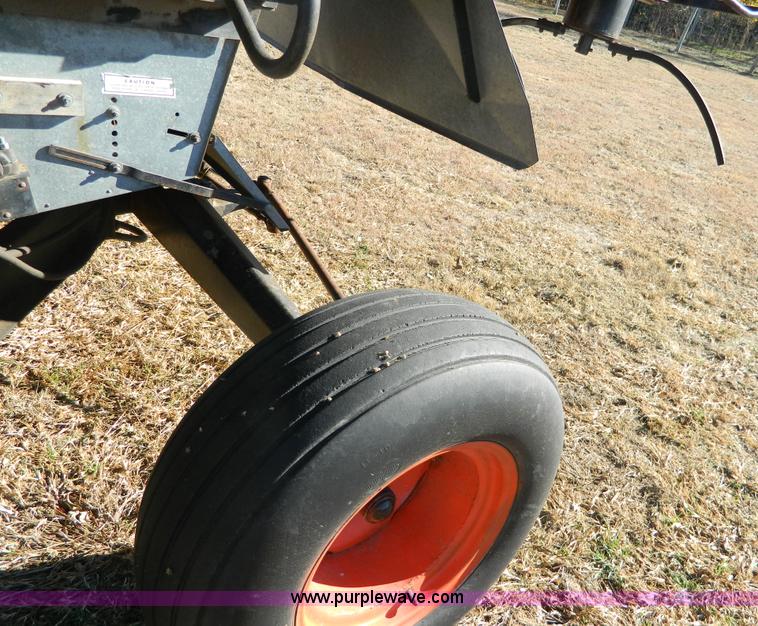 image for item AZ9027 1967 Gleaner C2 combine