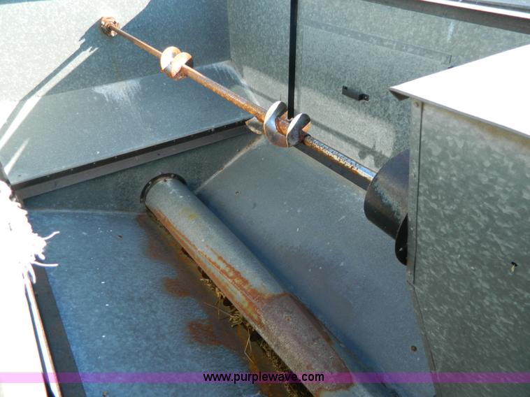 image for item AZ9027 1967 Gleaner C2 combine