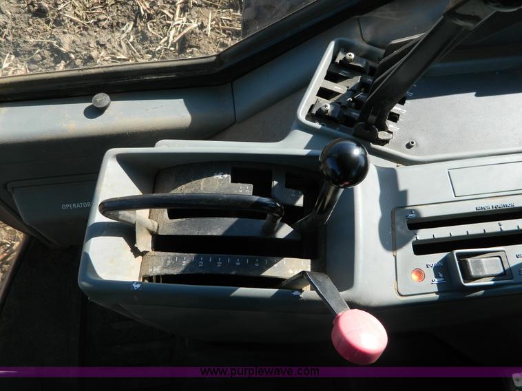 image for item AZ9039 1997 Case IH 8910 tractor