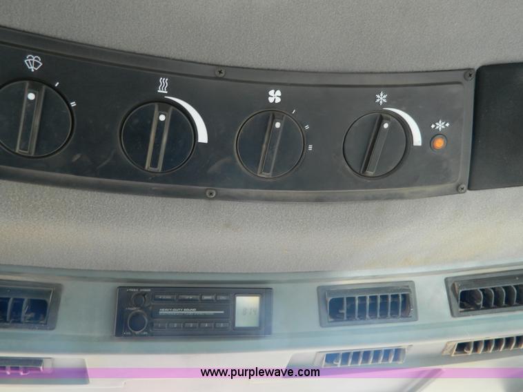 image for item AZ9039 1997 Case IH 8910 tractor