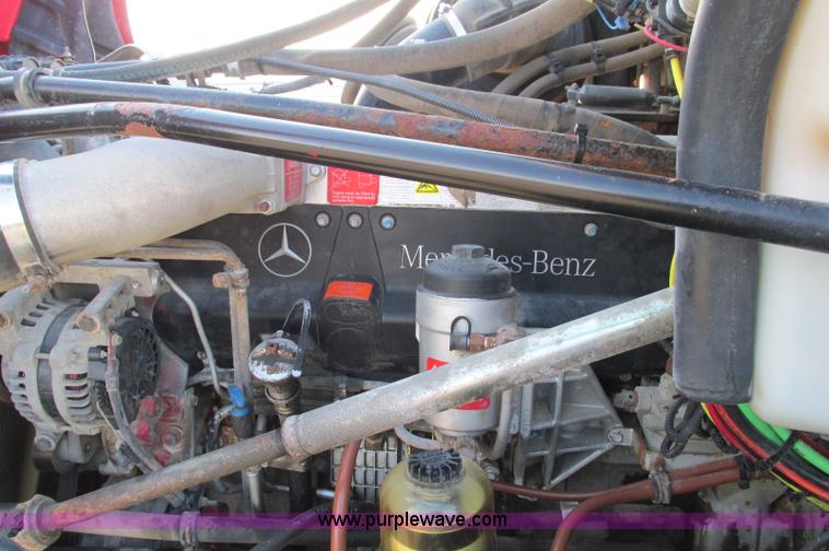 image for item E5218 2007 Freightliner Columbia semi truck