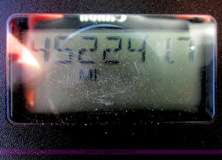 image for item E5218 2007 Freightliner Columbia semi truck