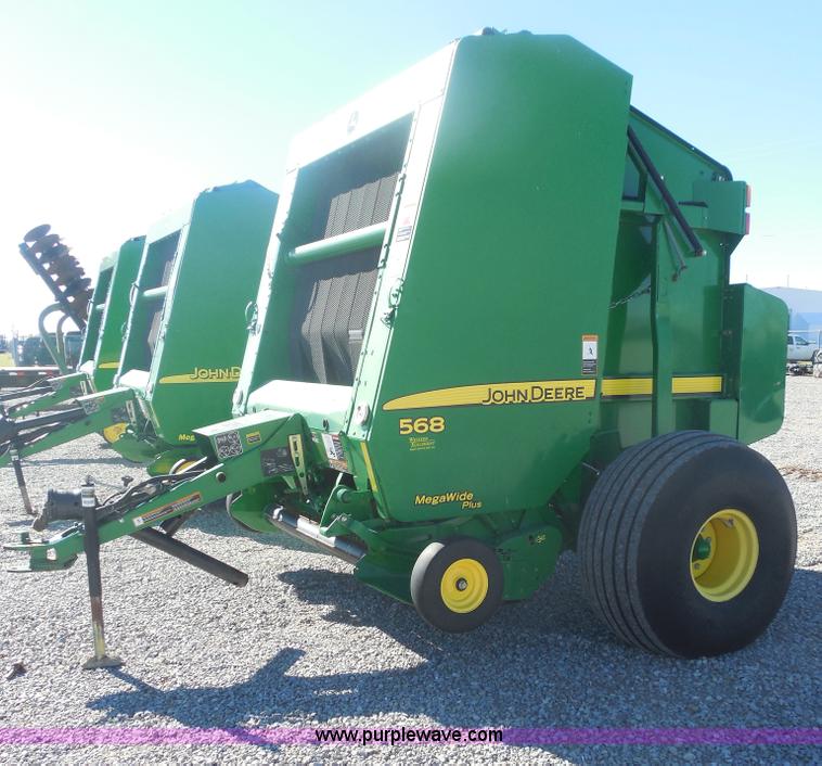 image for item E7737 2008 John Deere 568 round baler