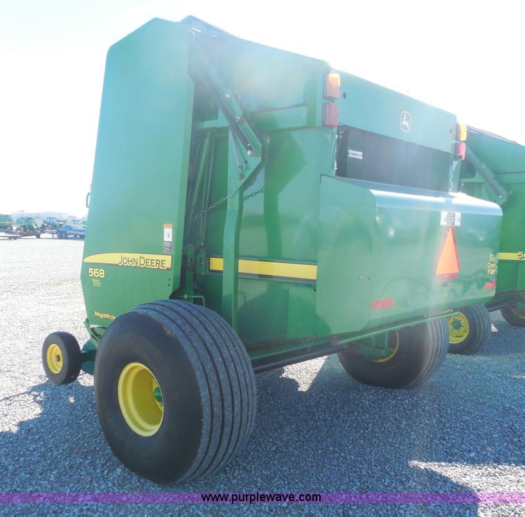 image for item E7737 2008 John Deere 568 round baler
