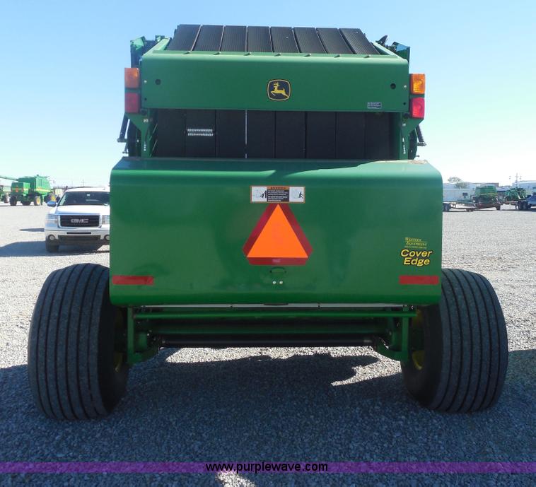 image for item E7737 2008 John Deere 568 round baler