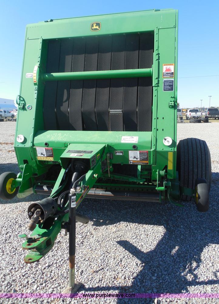 image for item E7737 2008 John Deere 568 round baler