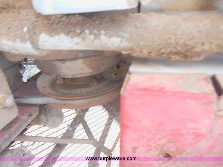 image for item F3197 Massey-Ferguson 1650 lawn mower