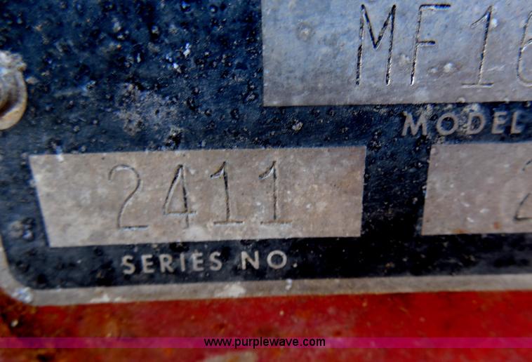 image for item F3197 Massey-Ferguson 1650 lawn mower