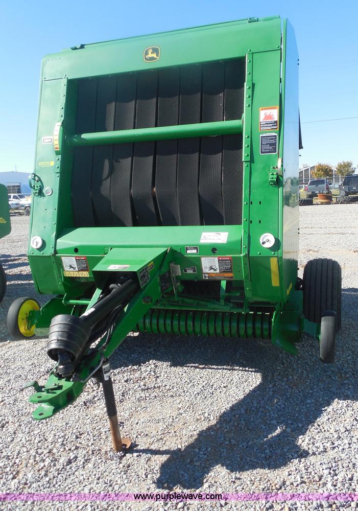 image for item F3261 2002 John Deere 567 round baler