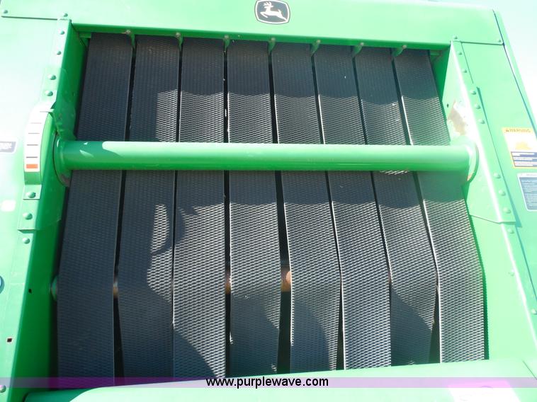 image for item F3261 2002 John Deere 567 round baler