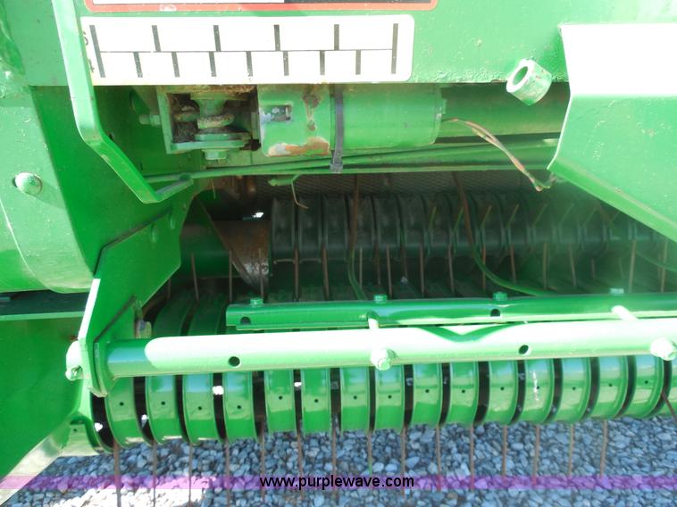 image for item F3261 2002 John Deere 567 round baler