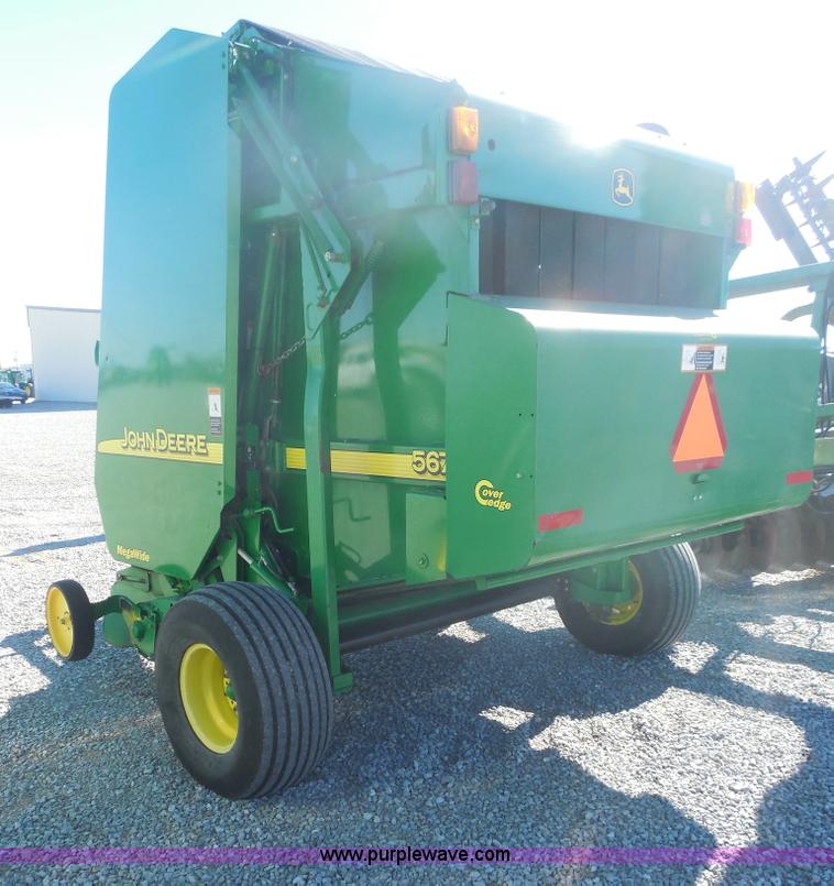 image for item F3262 2002 John Deere 567 round baler