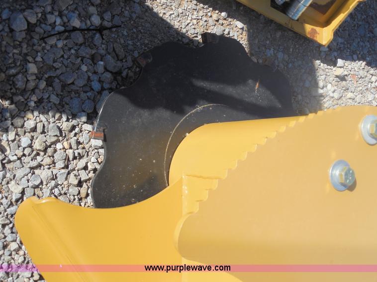 image for item F3267 Dougherty FB2600 fixed boom turbo saw