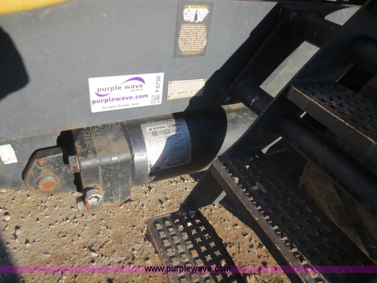 image for item F6730 1998 Caterpillar Challenger 85E tractor