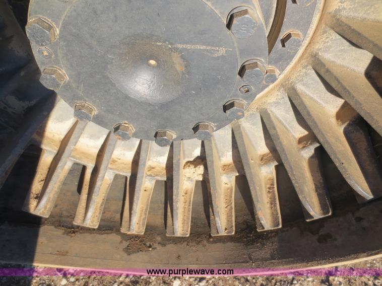 image for item F6730 1998 Caterpillar Challenger 85E tractor