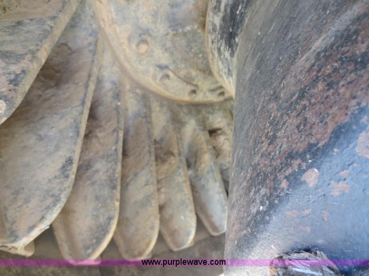 image for item F6730 1998 Caterpillar Challenger 85E tractor