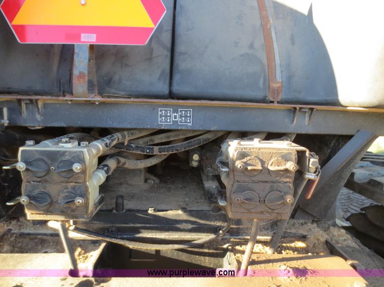 image for item F6730 1998 Caterpillar Challenger 85E tractor