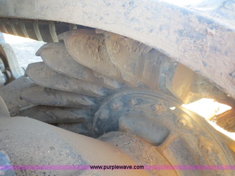 image for item F6730 1998 Caterpillar Challenger 85E tractor