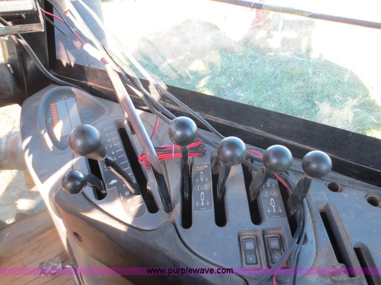 image for item F6730 1998 Caterpillar Challenger 85E tractor