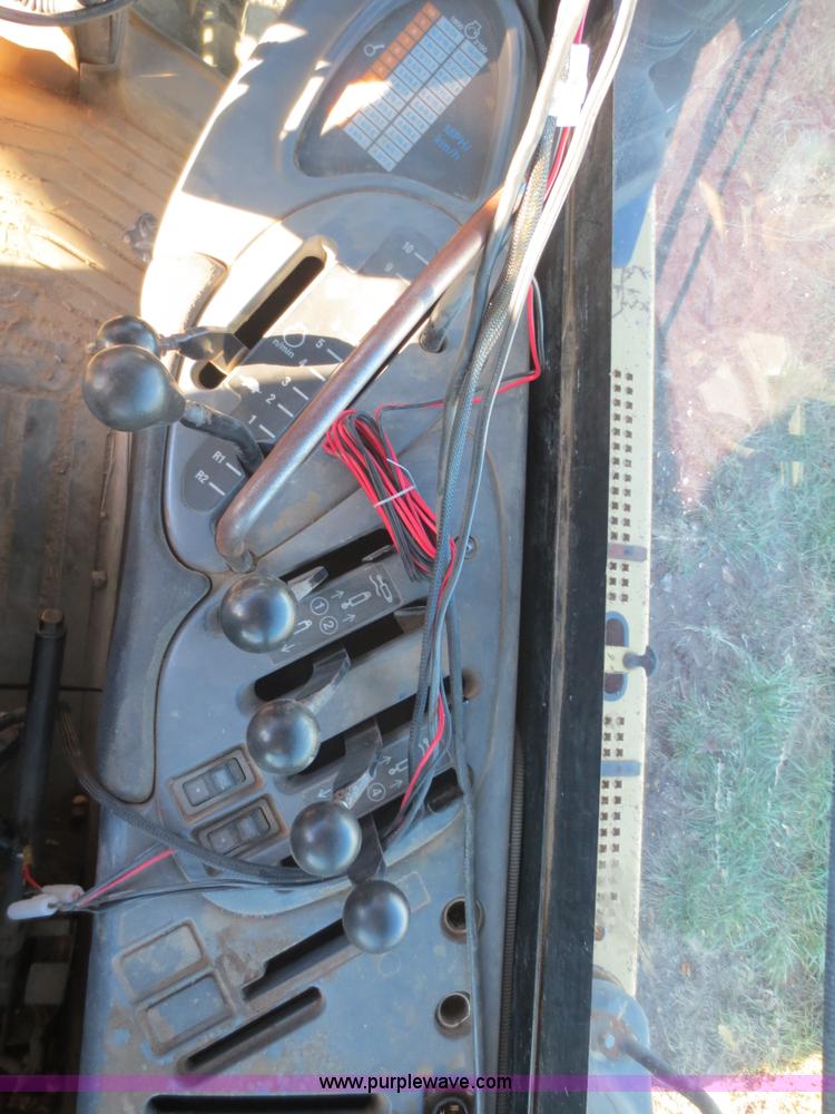 image for item F6730 1998 Caterpillar Challenger 85E tractor