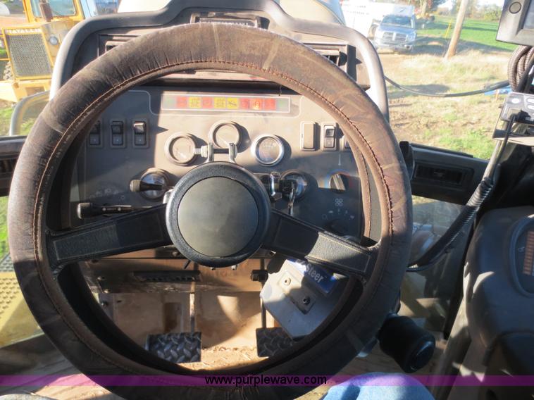 image for item F6730 1998 Caterpillar Challenger 85E tractor