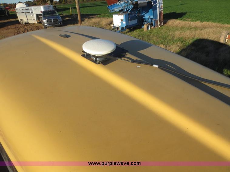 image for item F6730 1998 Caterpillar Challenger 85E tractor