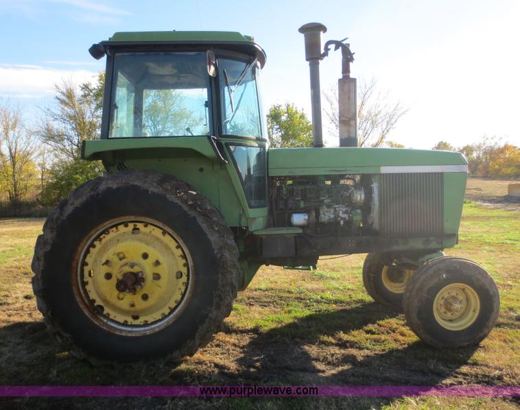 image for item F6740 1974 John Deere 4630 tractor