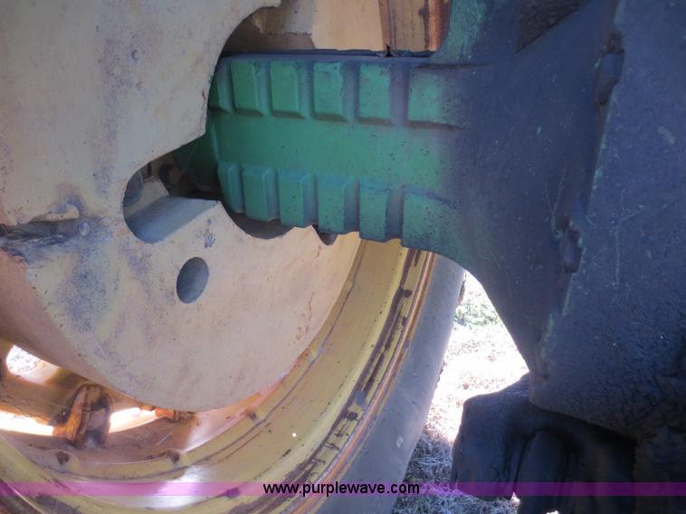 image for item F6740 1974 John Deere 4630 tractor