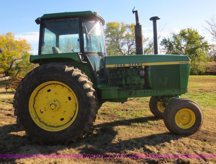 image for item F6741 1975 John Deere 4430 tractor