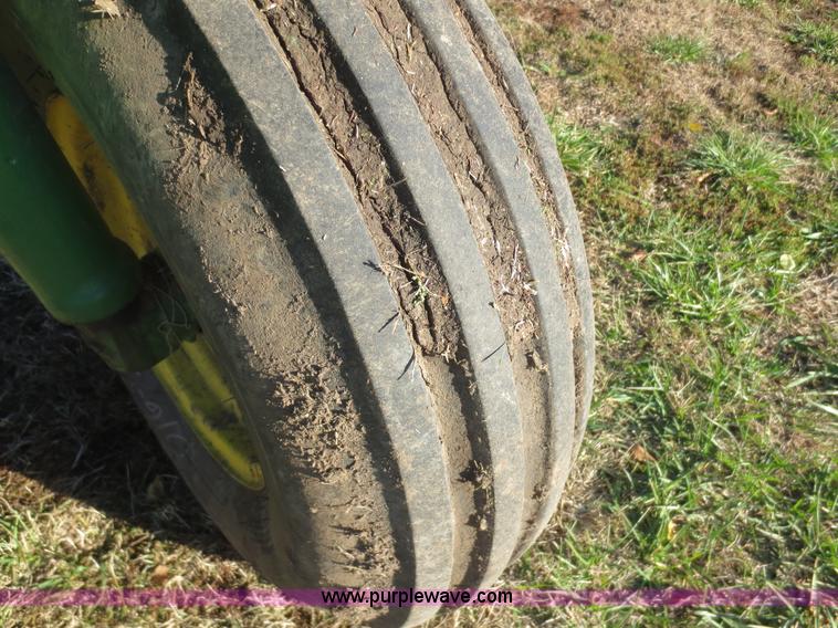 image for item F6741 1975 John Deere 4430 tractor