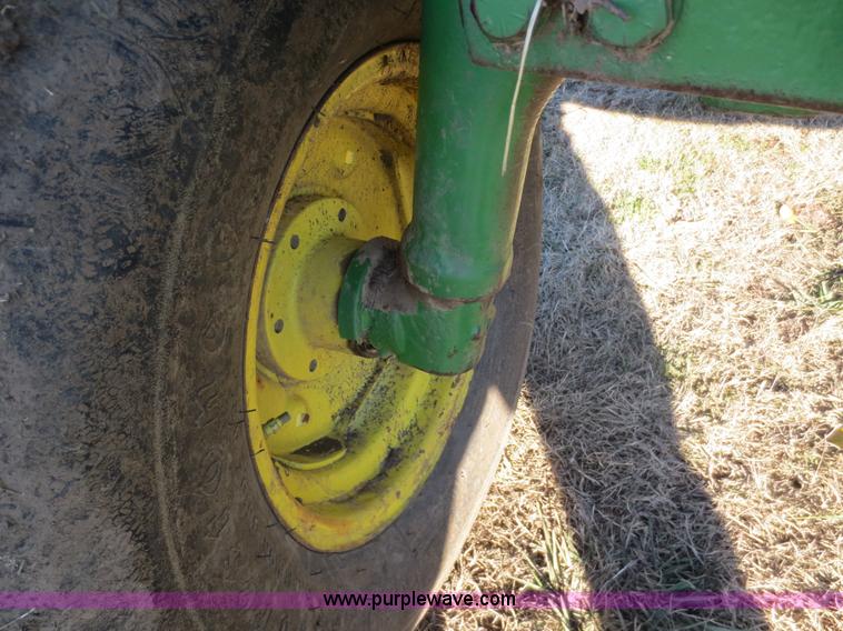 image for item F6741 1975 John Deere 4430 tractor