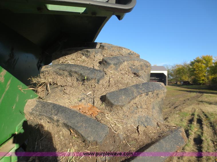 image for item F6741 1975 John Deere 4430 tractor