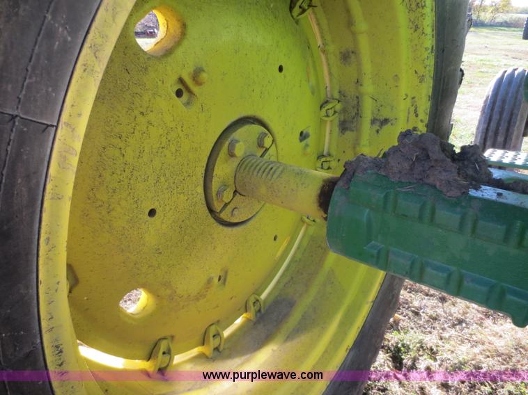 image for item F6741 1975 John Deere 4430 tractor