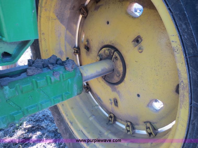 image for item F6741 1975 John Deere 4430 tractor