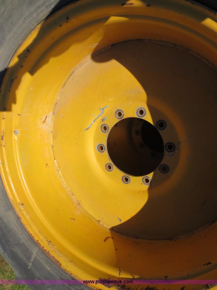 image for item F8023 Assorted tires and wheels