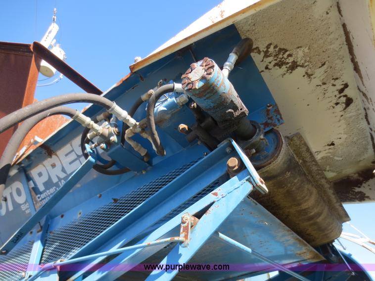 image for item F8034 Roto-Press silage bagger