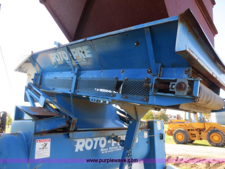 image for item F8034 Roto-Press silage bagger