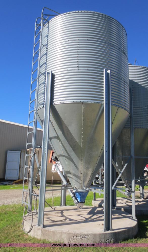 image for item F8036 Cumberland storage bin